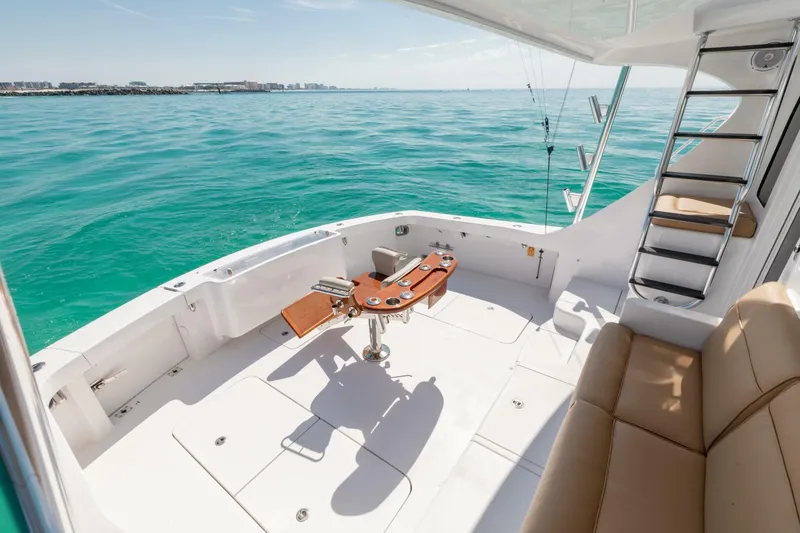 Slide: The Image of 2016 Hatteras GT60 KNOT ON CALL Cockpit - 3858044