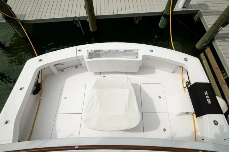 Slide: The Image of 2016 Hatteras GT60 KNOT ON CALL Cockpit - 3748465