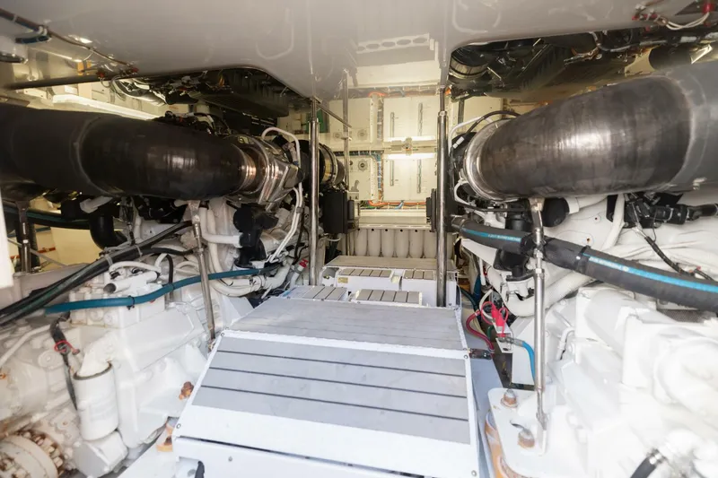 Slide: The Image of 2016 Hatteras GT60 KNOT ON CALL Engine Room 2 - 3858059