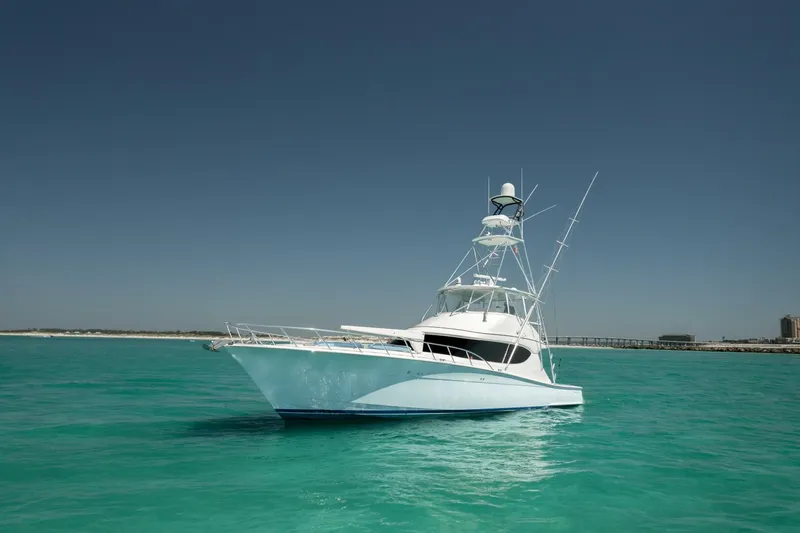 Slide: The Image of 2016 Hatteras GT60 KNOT ON CALL Port Bow - 3858090