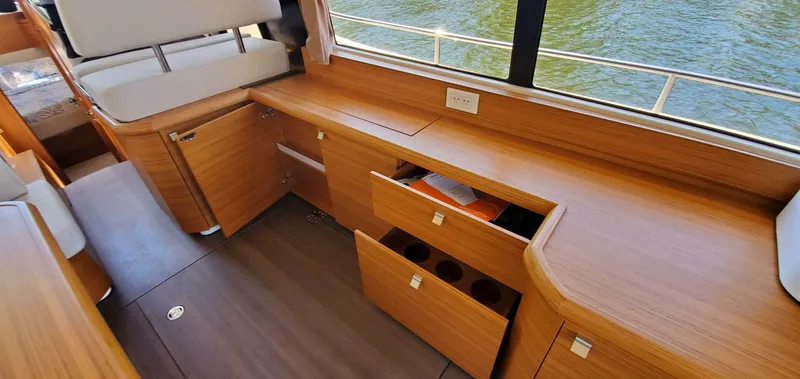 Slide: The Image of Greenline 40 Hybrid 2023 - 3741990