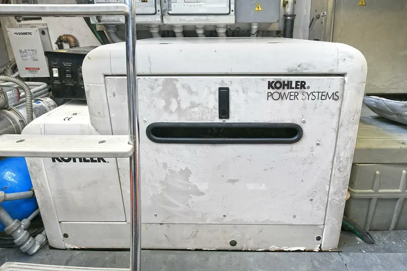 Slide: The Image of Azimut 62 2003 - 3742763