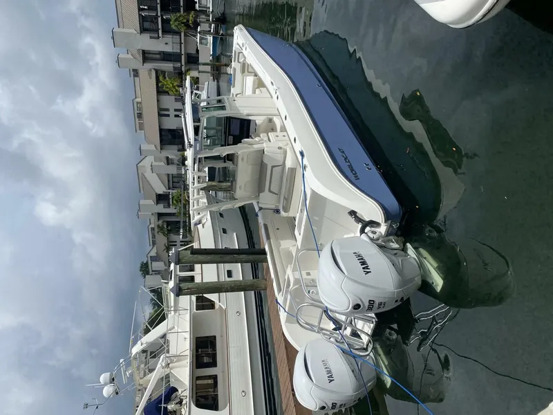 Slide: The Image of World Cat 325 CC 2022 - 3758327