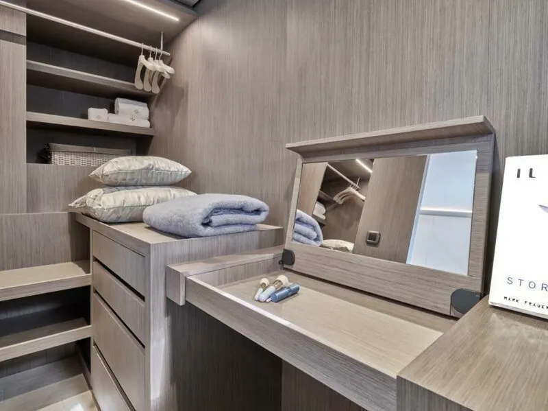 Slide: The Image of Prestige M8 2026 - 3774337