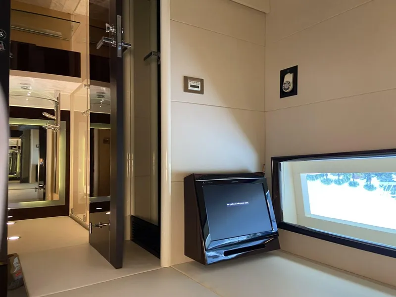 Slide: The Image of Lazzara LSX 75 2009 - 3755320