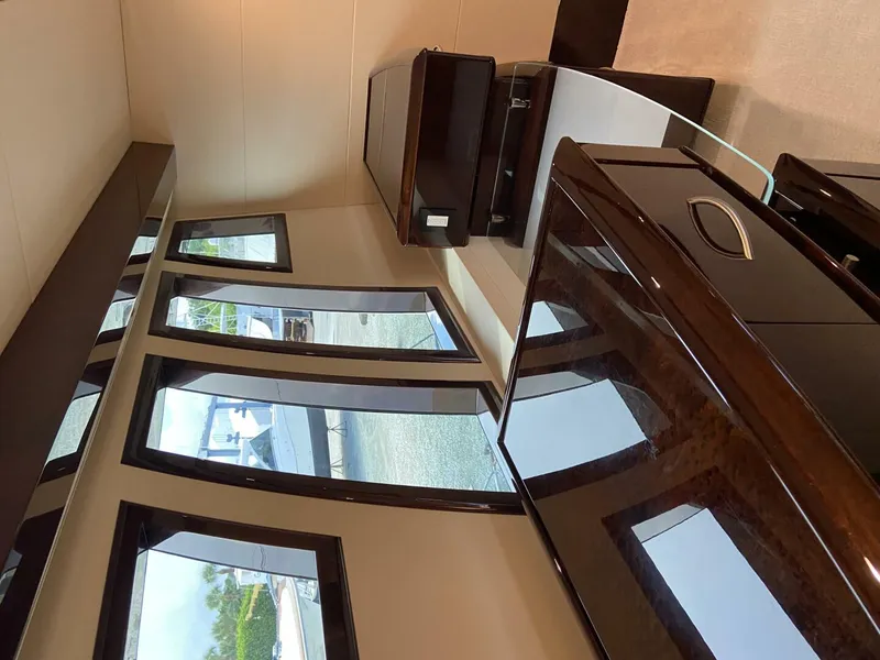 Slide: The Image of Lazzara Yachts LSX 75 2009 - 3755313