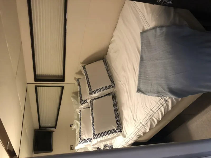 Slide: The Image of Lazzara Yachts LSX 75 2009 - 3755321