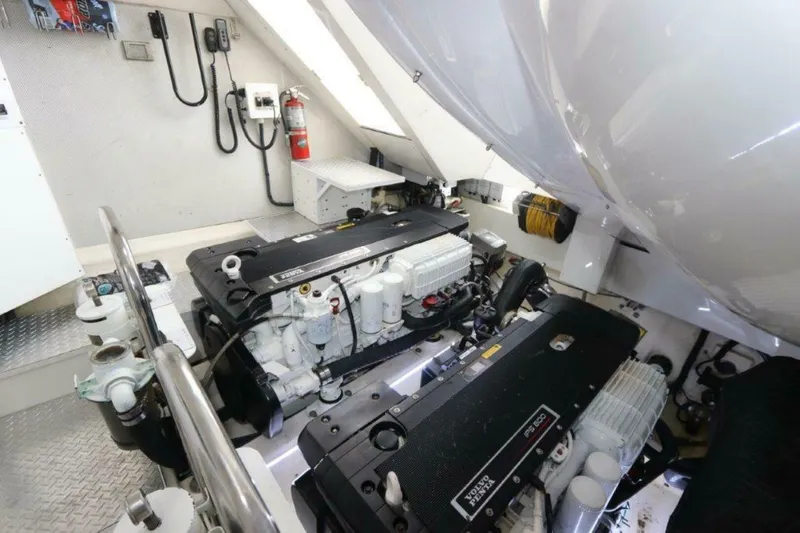 Slide: The Image of Lazzara Yachts LSX 75 2009 - 3755328