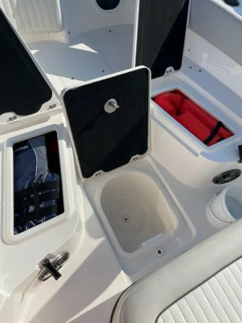 Slide: The Image of Sea Fox 228 Commander 2021 - 3955051