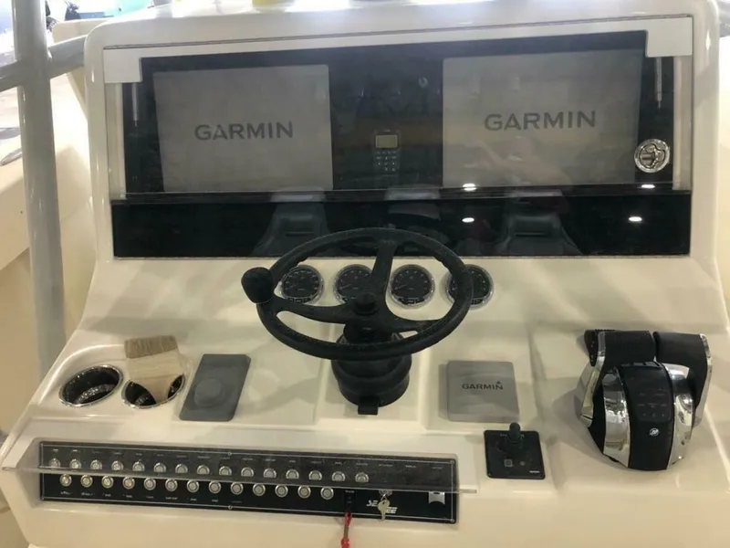 Slide: The Image of SeaVee 370Z 2020 - 3769467