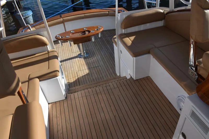 Slide: The Image of Teak Decking    - 3771353