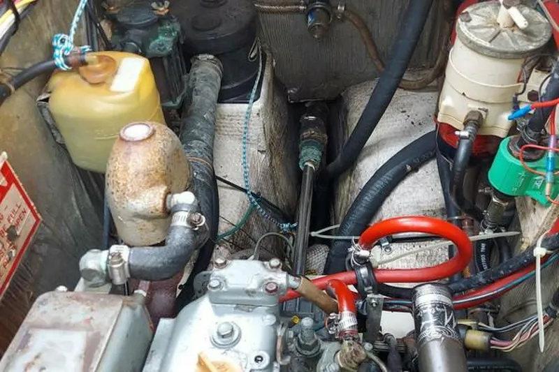 Slide: The Image of Island Packet 27 1985 - 3776770