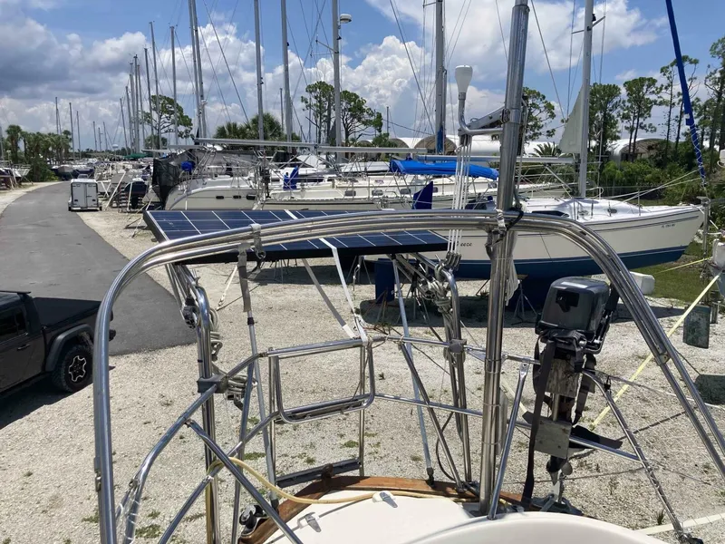 Slide: The Image of Pacific Seacraft Crealock 37 1994 - 3777192