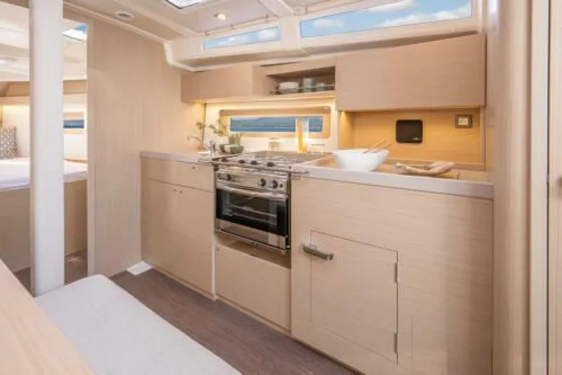 Slide: The Image of New Beneteau OCEANIS 37.1 Galley - 4022227
