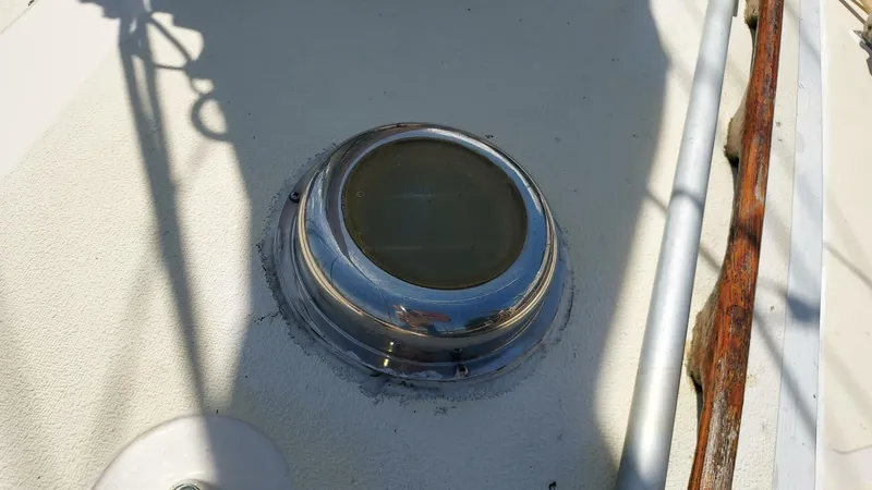 Slide: The Image of 1015 Islander 36 - 3832197