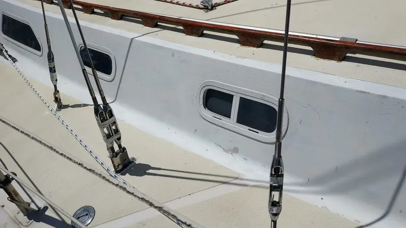 Slide: The Image of 1016 Islander 36 - 3832199