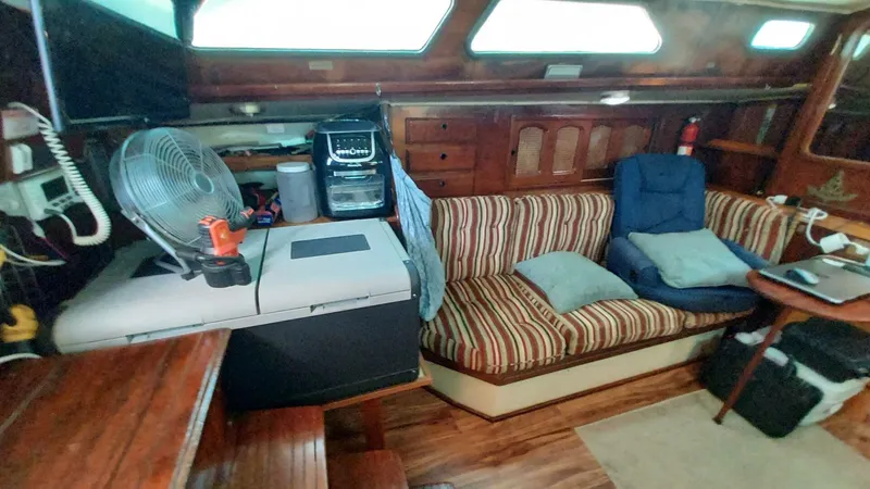 Slide: The Image of 1036 Islander 36 - 3832219