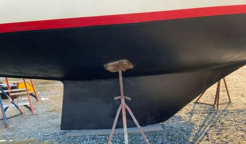 Slide: The Image of 1074 Islander 36 - 3832497