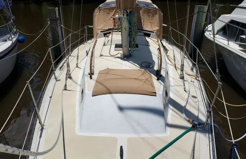 Slide: The Image of 1012 Islander 36 - 3832192