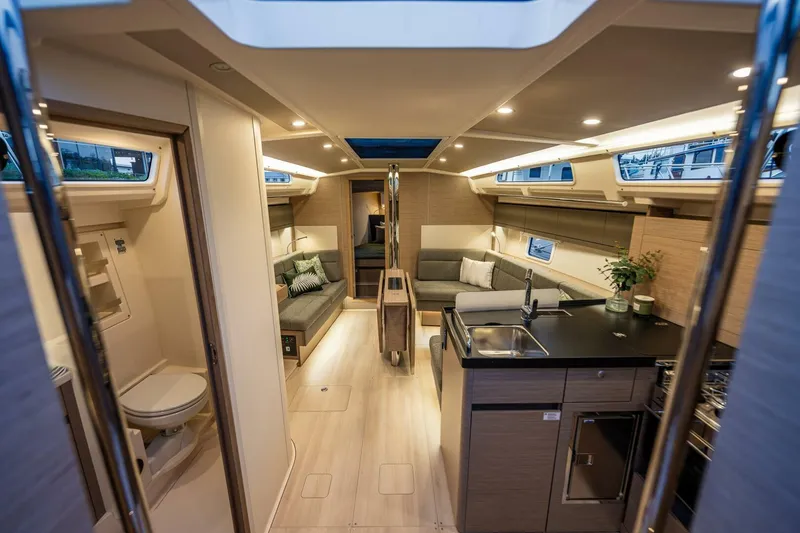 Slide: The Image of Hanse 418 2023 - 4542655