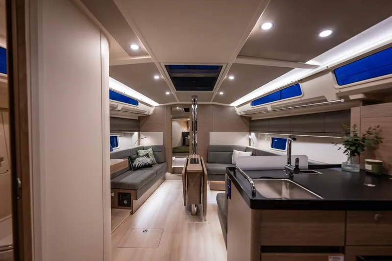 Slide: The Image of Hanse 418 2023 - 4531855