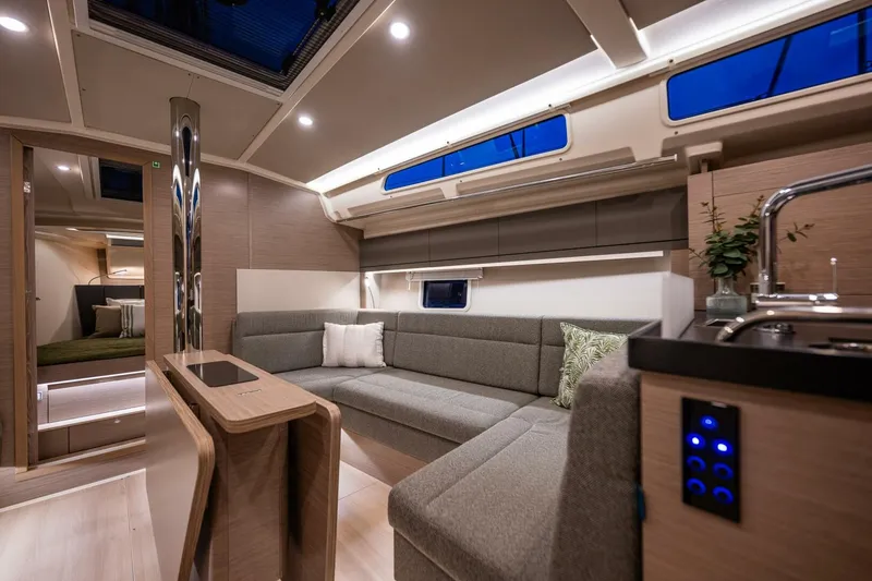 Slide: The Image of Hanse 418 2023 - 4531853