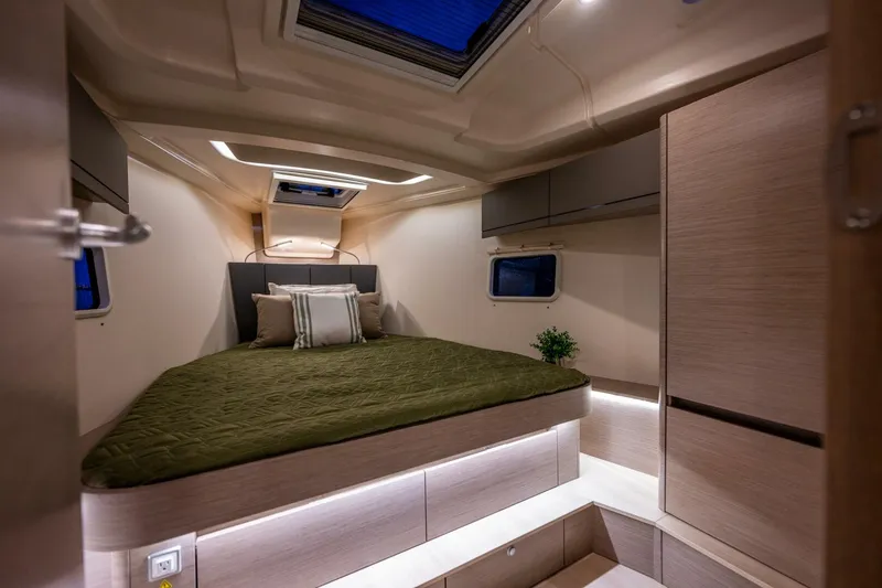 Slide: The Image of Hanse 418 2023 - 4531860