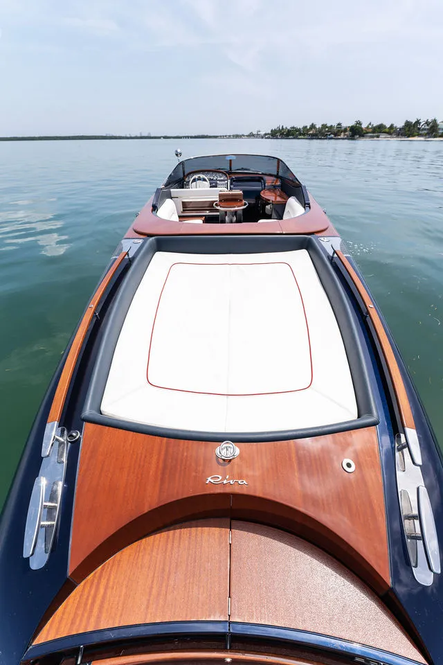 Slide: The Image of Riva 33 2020 - 40