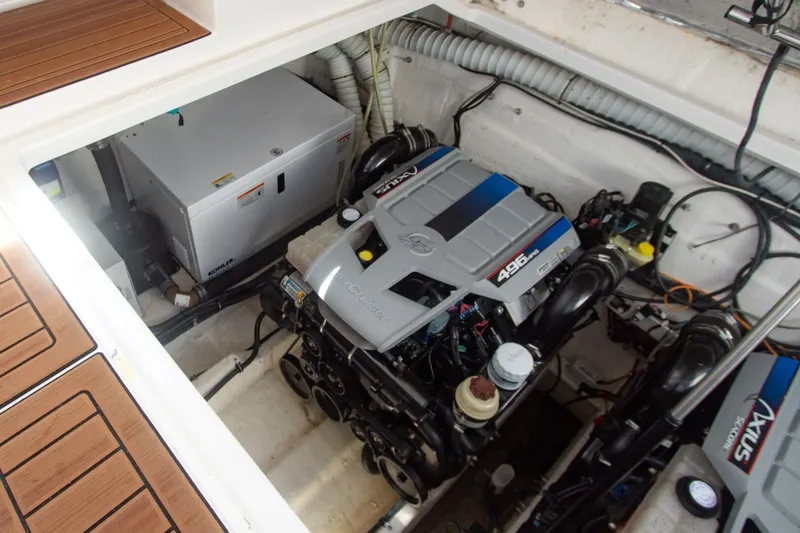 Slide: The Image of 2008 Rinker 40 Express Cruiser - 3799795