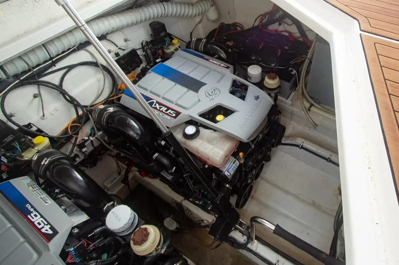 Slide: The Image of 2008 Rinker 40 Express Cruiser - 3799799