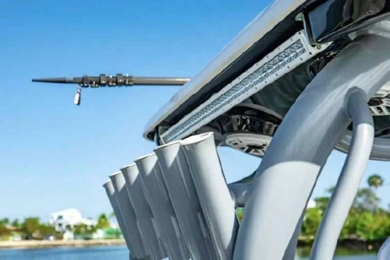 Slide: The Image of Tidewater 320 CC Adventure 2020 - 3800015