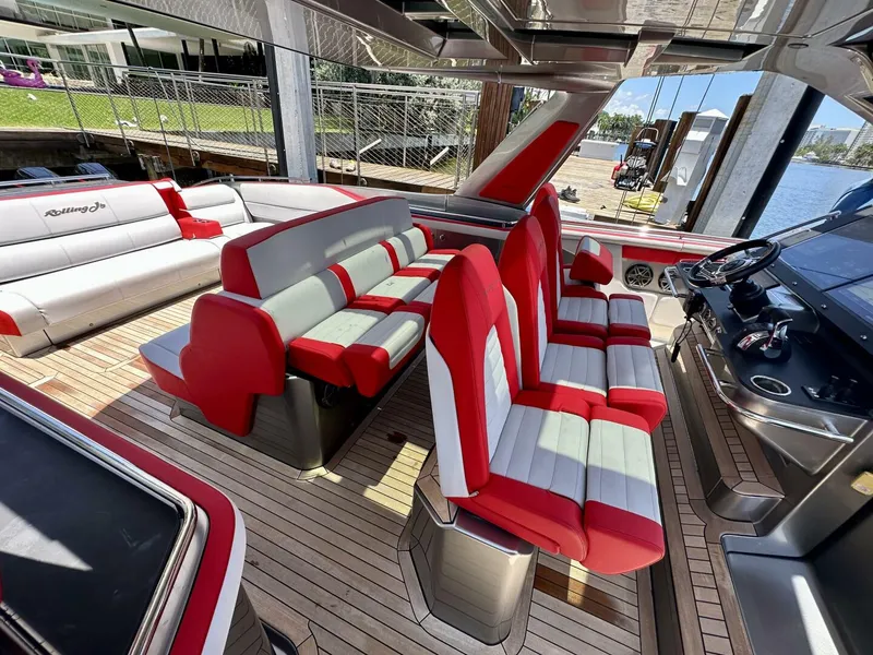 Slide: The Image of Cigarette Tirranna 2020 - 3808894