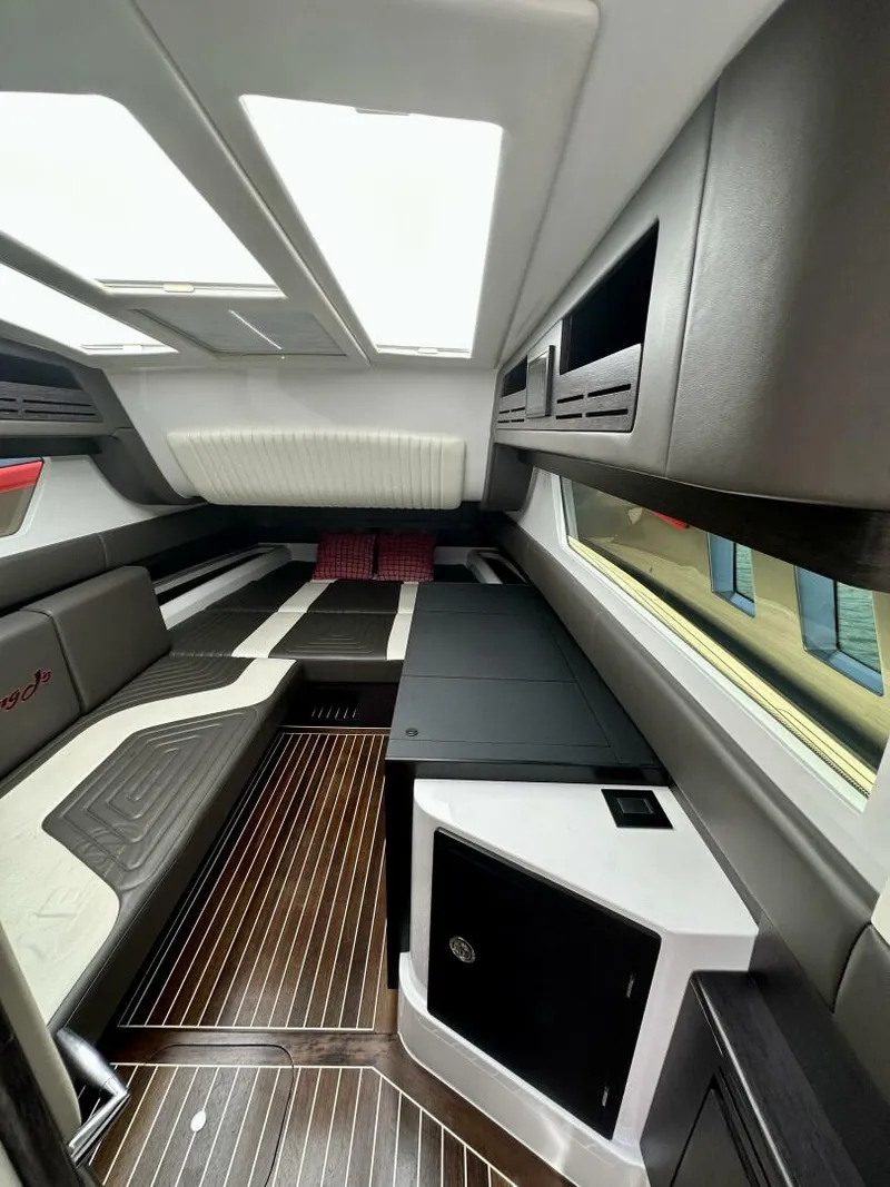 Slide: The Image of Cigarette Tirranna 2020 - 3808899