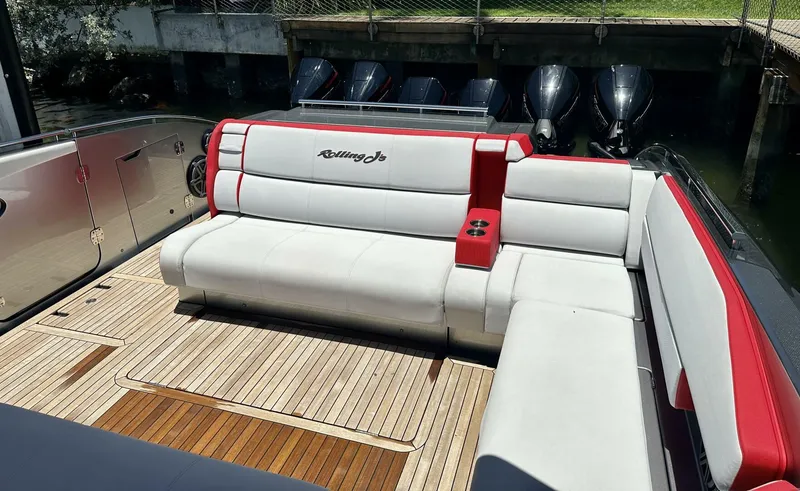 Slide: The Image of Cigarette Tirranna 2020 - 3808889