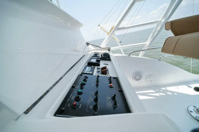 Slide: The Image of 2003 Hatters 54 Convertible - Big Boyd - 3809585