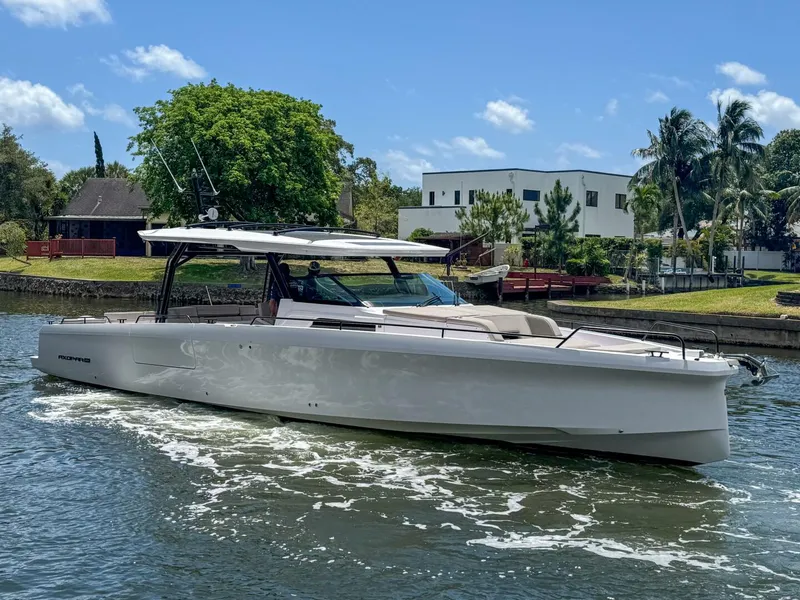 Slide: The Image of Axopar 45 ST BRABUS Trim Mediterrana 2024 - 5409948