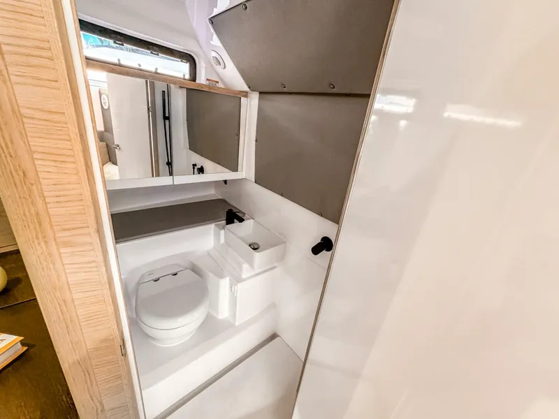 Slide: The Image of Axopar 45 ST BRABUS Trim Mediterrana 2024 - 5409978