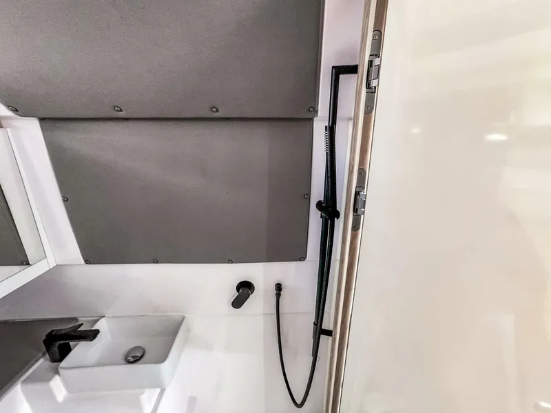 Slide: The Image of Axopar 45 ST BRABUS Trim Mediterrana 2024 - 5409979