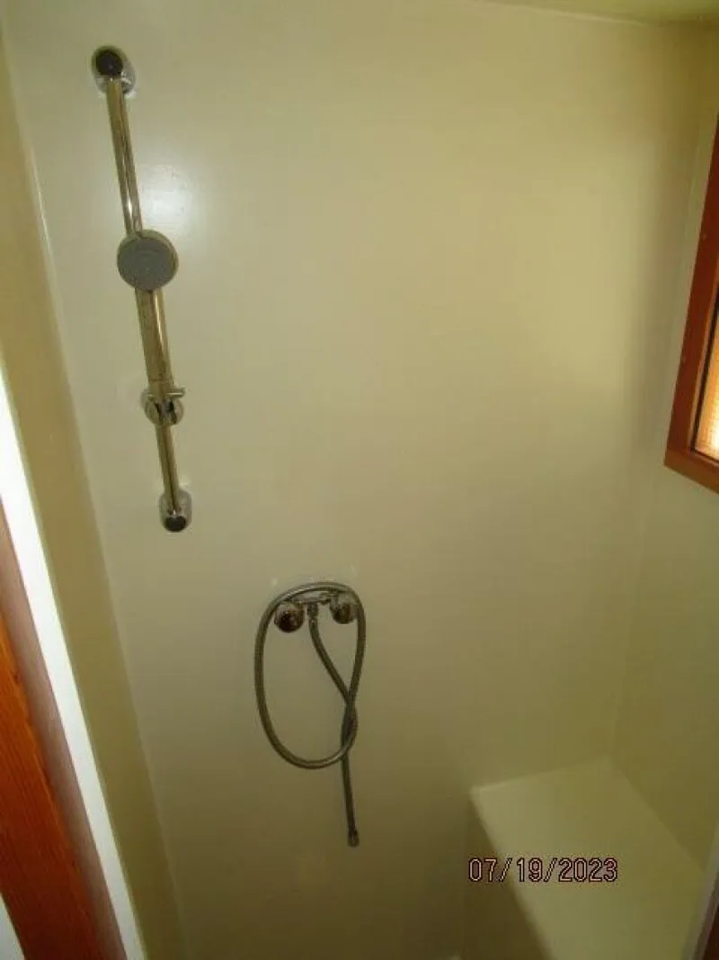 Slide: The Image of 43' Flowers shower - 3824919