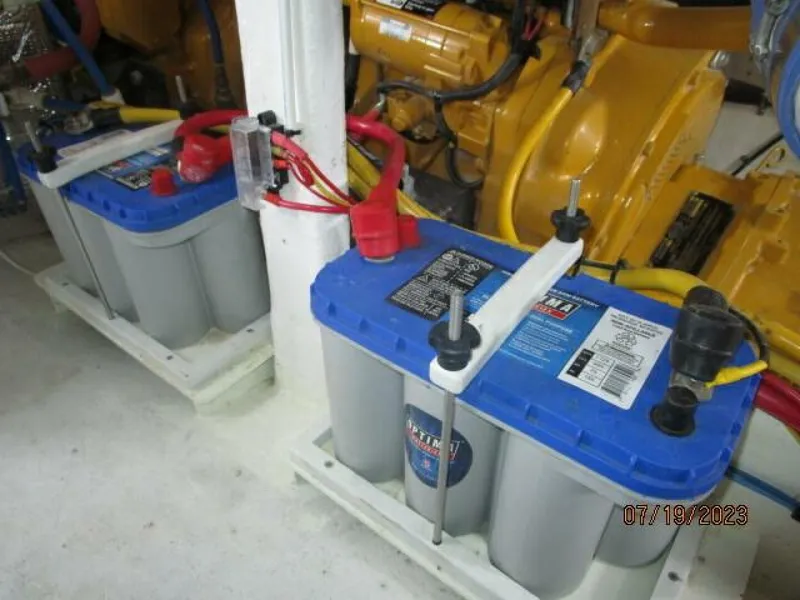 Slide: The Image of 43' Flowers battery bank2 - 3824859