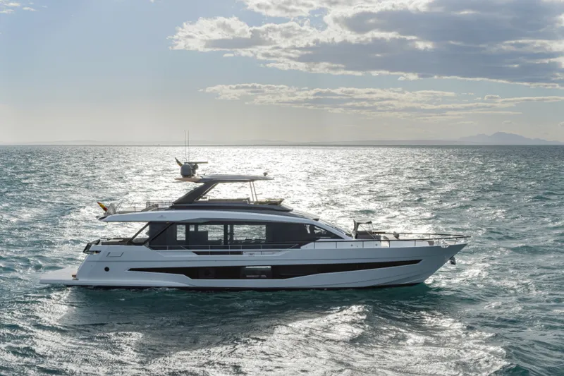 Slide: The Image of Astondoa AS8 Flybridge 2024 - 3830458