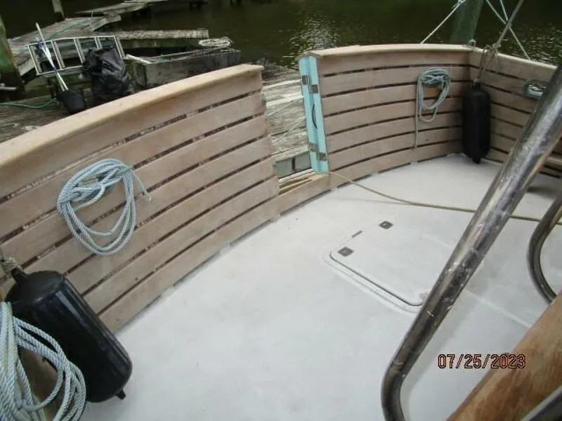 Slide: The Image of 42' Kadey-Krogen aftdeck2 - 3831146