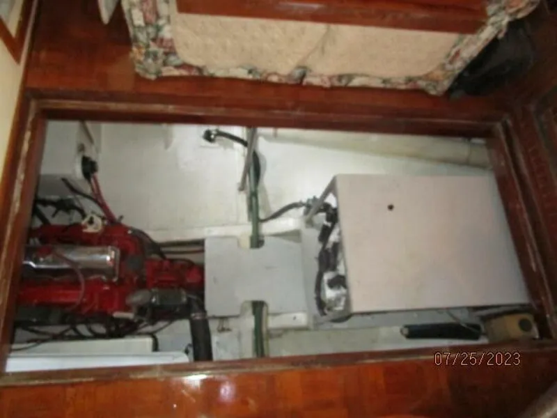 Slide: The Image of 42' Kadey-Krogen engine room access1 - 3831150