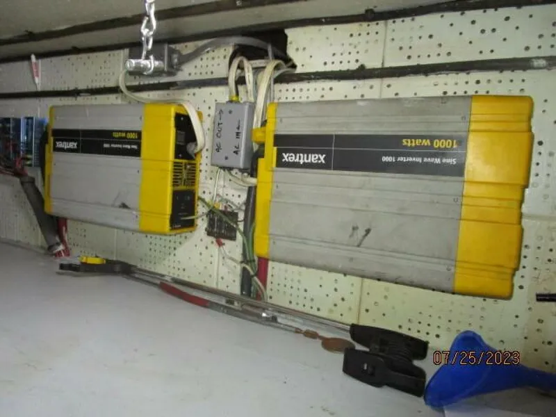 Slide: The Image of 42' Kadey-Krogen inverters2 - 3831174