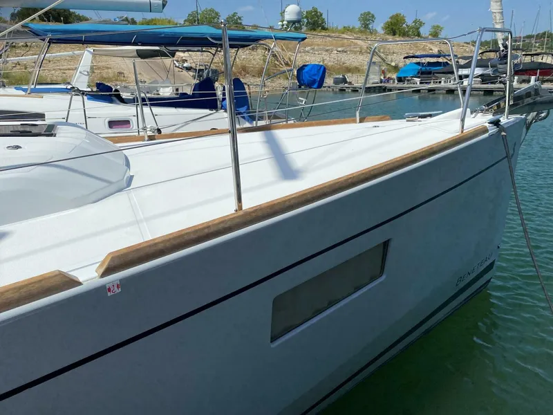 Slide: The Image of Beneteau Oceanis 38.1 2018 - 3832251