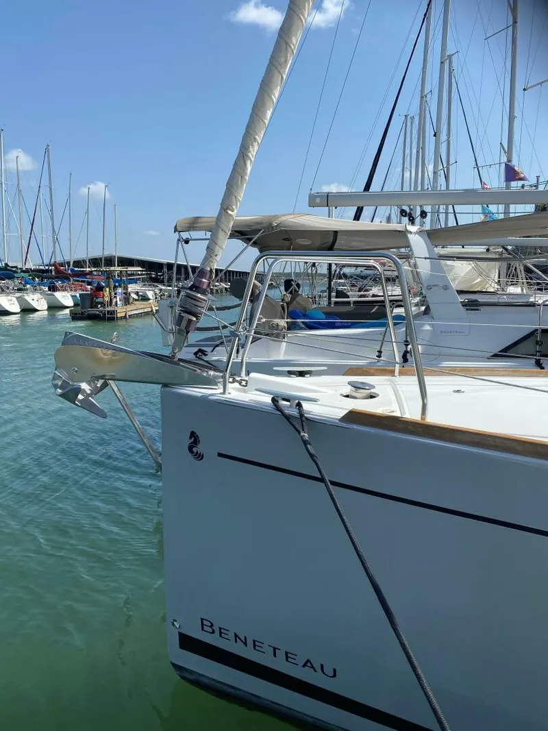 Slide: The Image of Beneteau Oceanis 38.1 2018 - 3832242