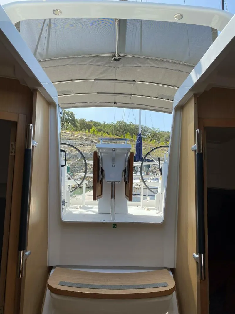 Slide: The Image of Beneteau Oceanis 38.1 2018 - 3832270