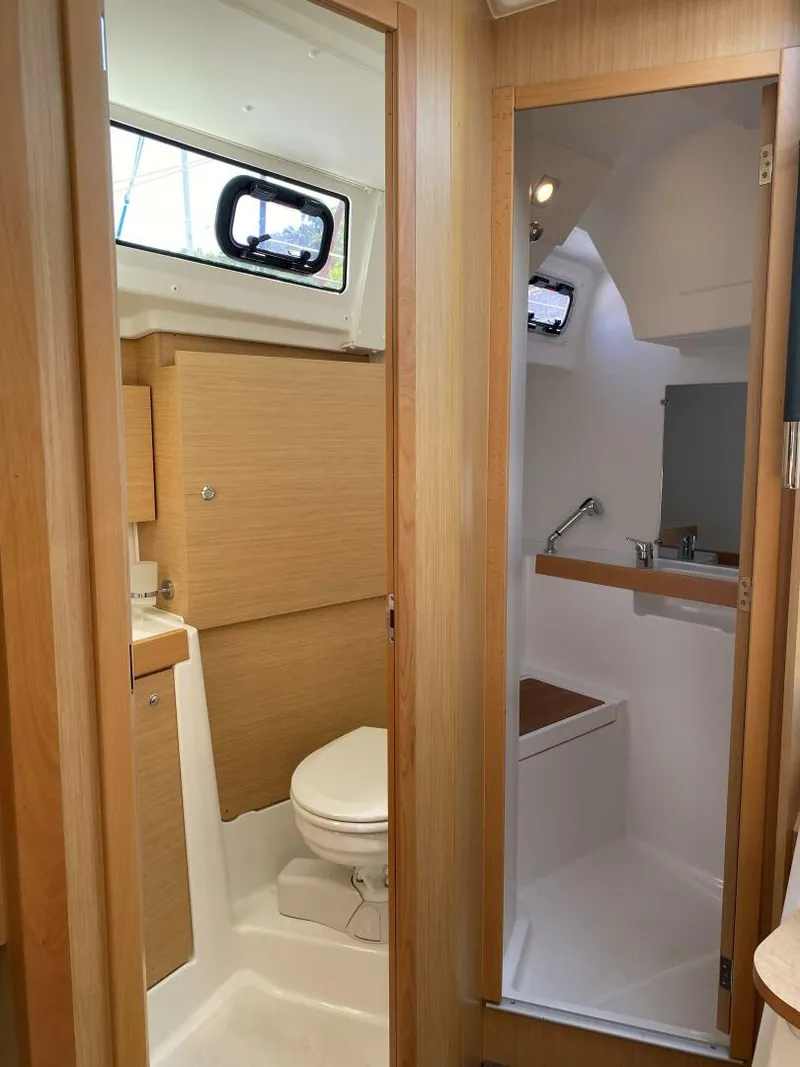 Slide: The Image of Beneteau Oceanis 38.1 2018 - 3832281