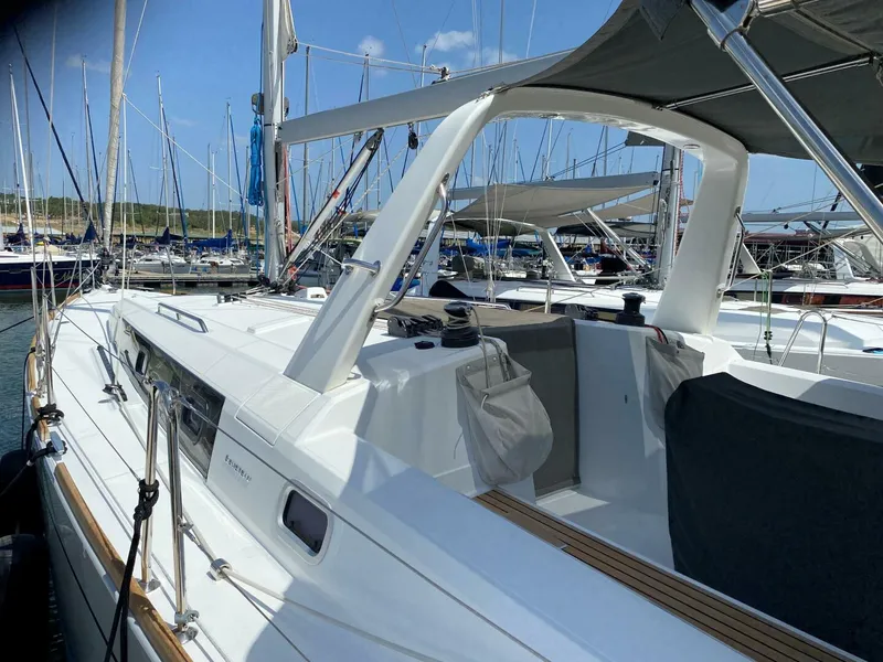 Slide: The Image of Beneteau Oceanis 38.1 2018 - 3832243