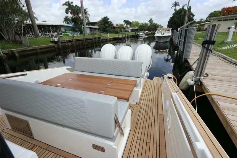 Slide: The Image of Astondoa 377 Coupe Outboard 2024 - 3833686